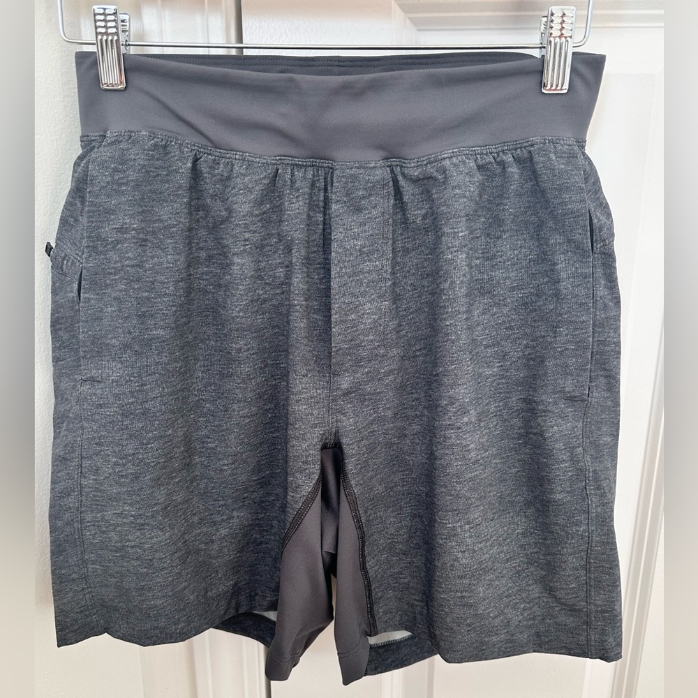 LULULEMON T.H.E. Short 9*Lux  Mens Size small  Active Sports Gym Workout